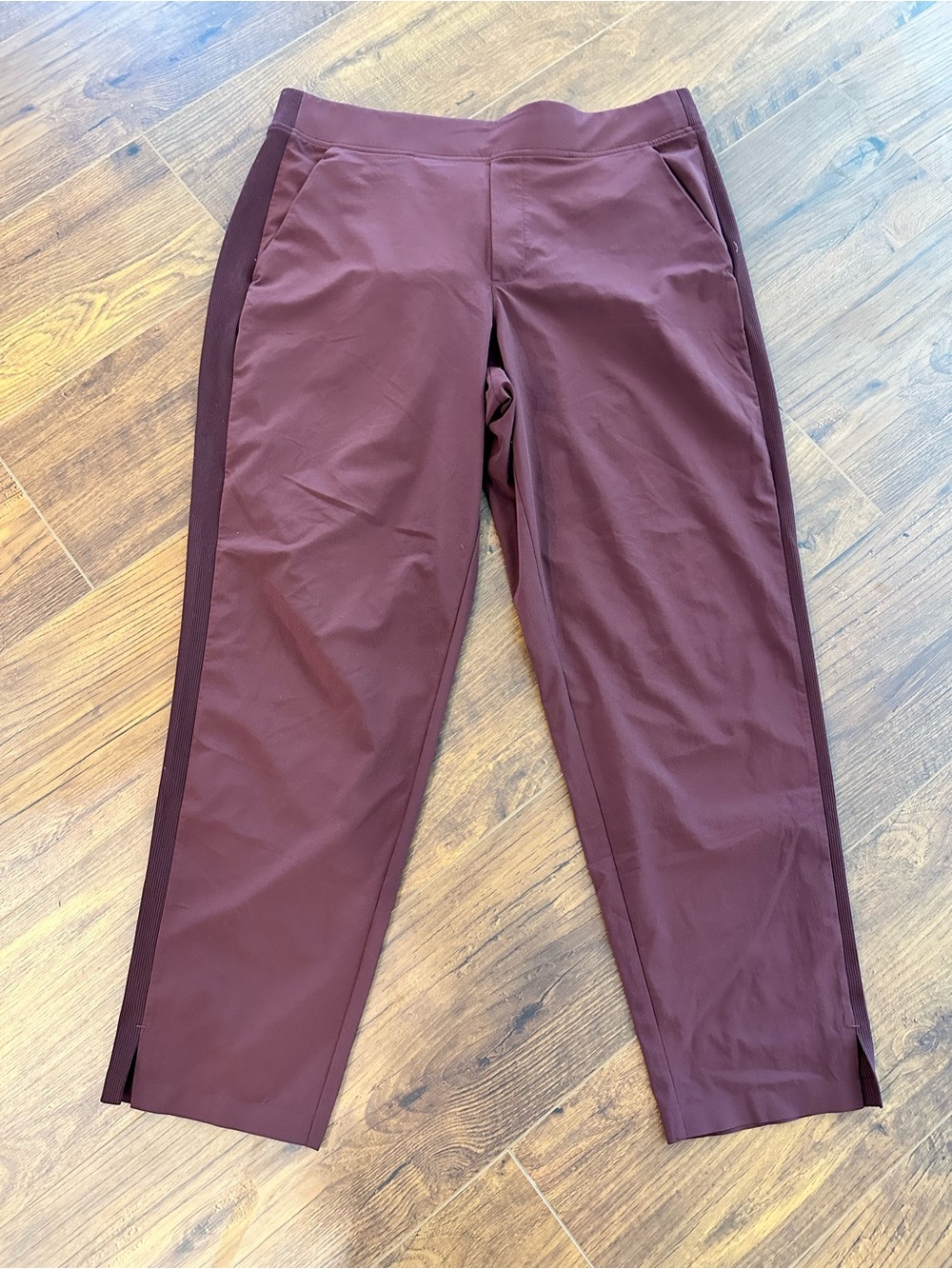 Athleta Burgundy Cropped Performance Pants with Side Panels